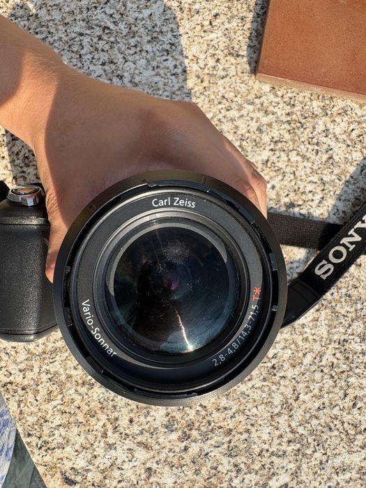 Camara sony DSC-R1