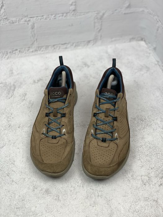 Жіночі шкіряні кросівки Ecco Biom 38p