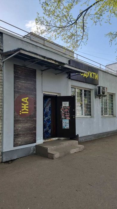 Продам комерційне приміщення  64 м.2  по вул. Волковича 15