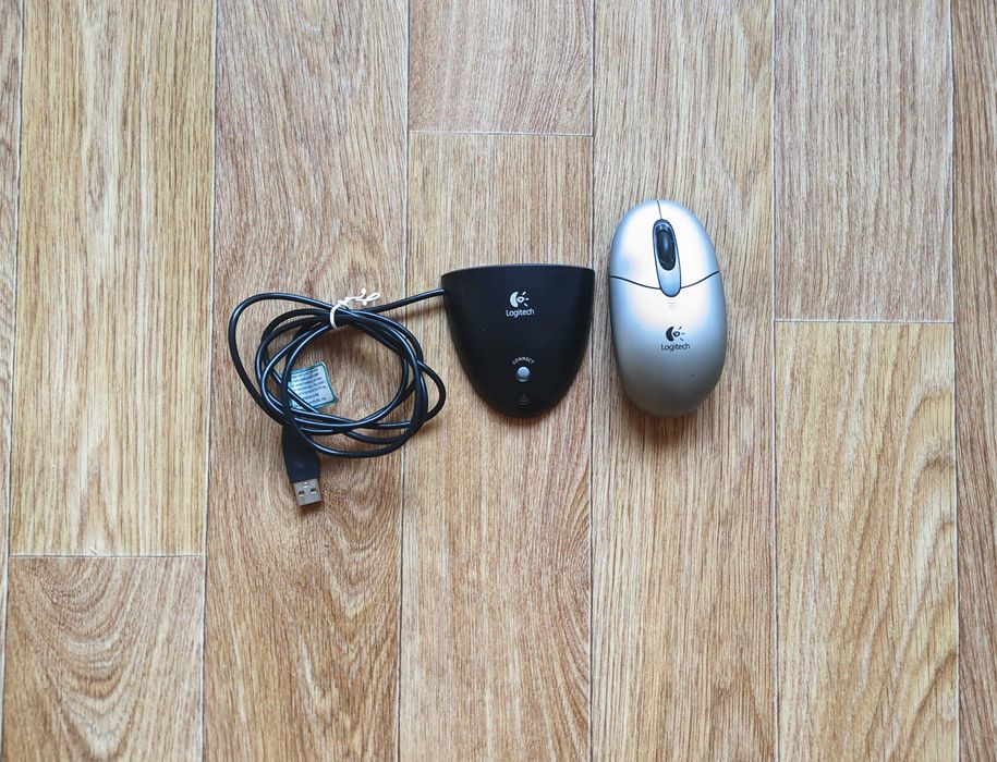 Бездротова оптична мишa logitech