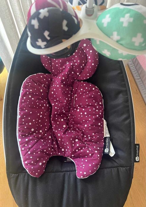 Espreguiçadeira Mamaroo 4moms 5.0 + redutor
