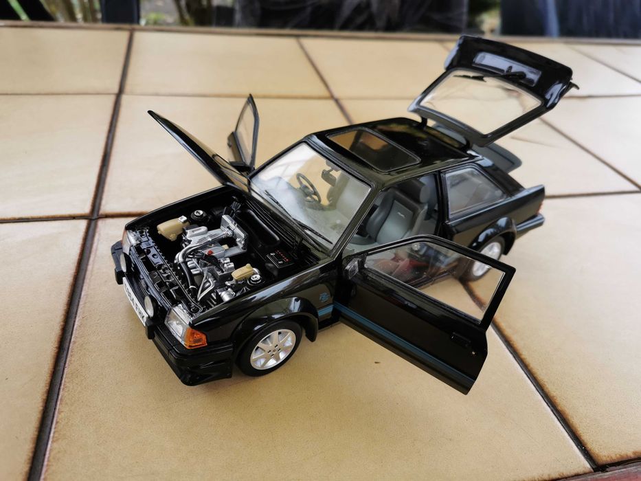 Ford Escort RS Sunstar 1:18 Full Open