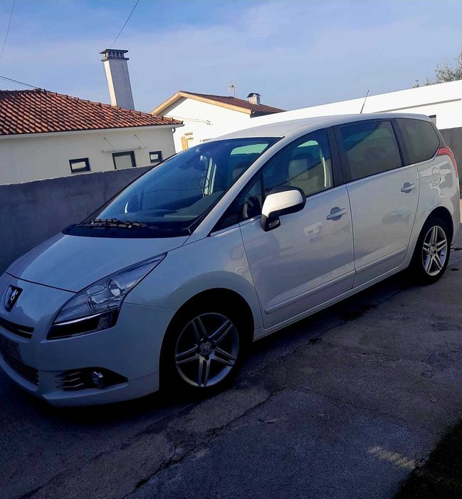 Carrinha Peugeot 5008 7 lugares
