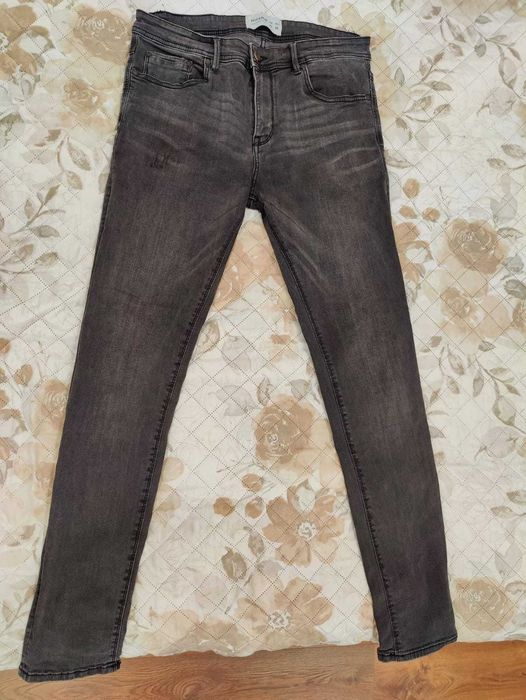 Calças de ganga Pull & Bear tam. 32/42 em excelente estado