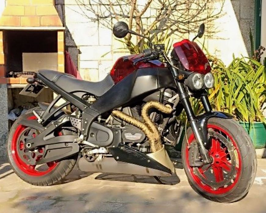 Naked Buell 1200 Harley Davidson