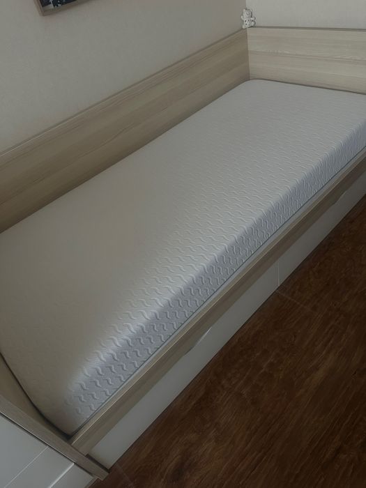 Ліжко 90*200 в дитячу кімнату 2 шт з тумбою