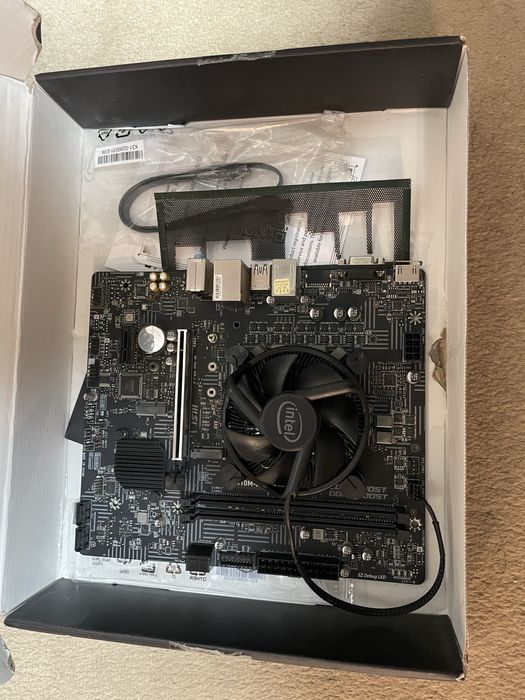 Материнка B 560-A PRO і 11400f