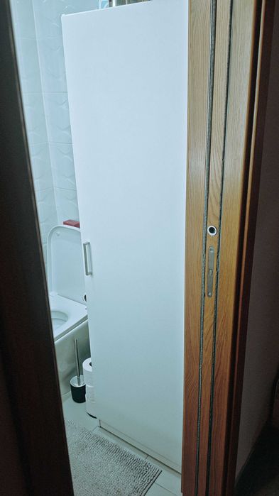 Armário JYSK FANDRUP 50x176 1 porta branco