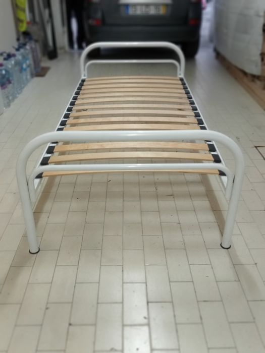 Cama de Ferro Solteiro