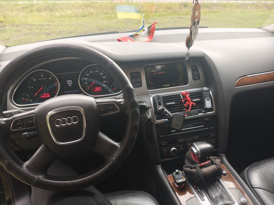 Audi Q7 premium + 3.0 tdi