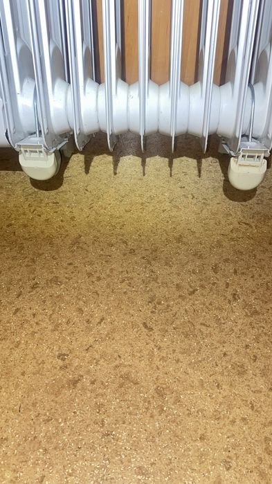 Масляний обігрівач DeLonghi