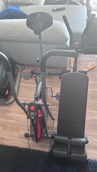 Bicicleta e aparelho abidominal treno
