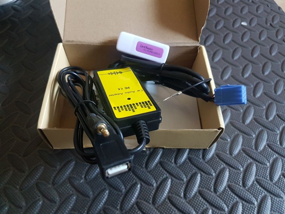 Adaptador Audio Radio Golf Passat 4 AUX SD USB