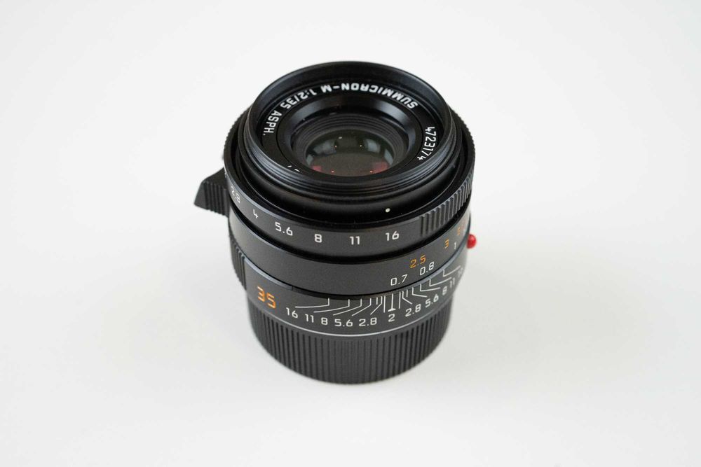 Objetiva Leica Summicron-M 35mm f/2 ASPH. (Kit Completo com Caixa e Bolsa)