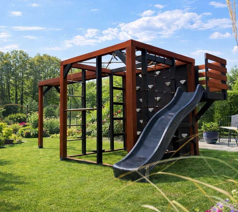 Plac zabaw - małpi gaj 2x2x2 z huśtawkami i ślizgiem