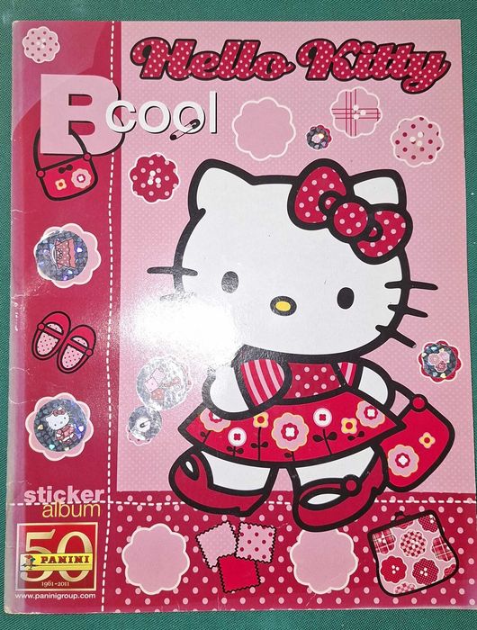 Caderneta de cromos Hello Kitty BCool, 2011, com 102 cromos