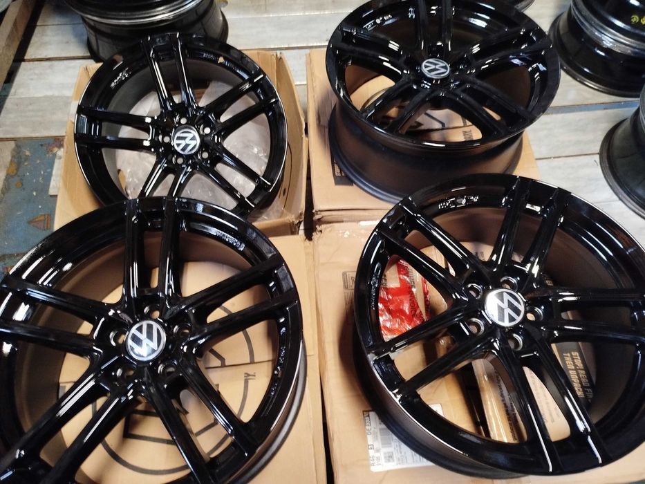 A427# Alufelgi 18" 5x112 8J Et 30 Volkswagen Passat (B6,B7, B8) Tiguan