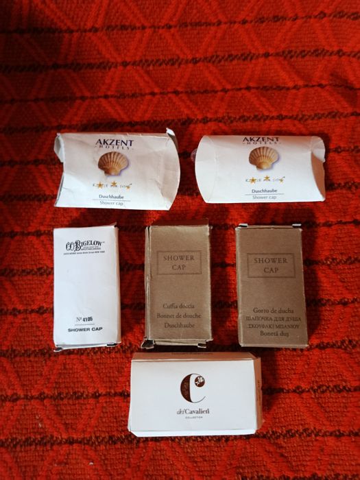 Czepki foliowe.6szt.Oddam za darmo.