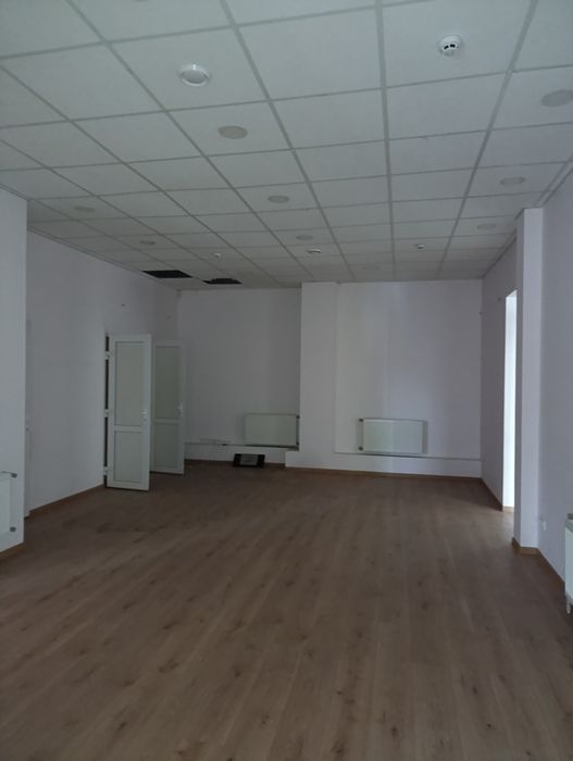 Комерція з ремонтом, Буча, опалення центральне