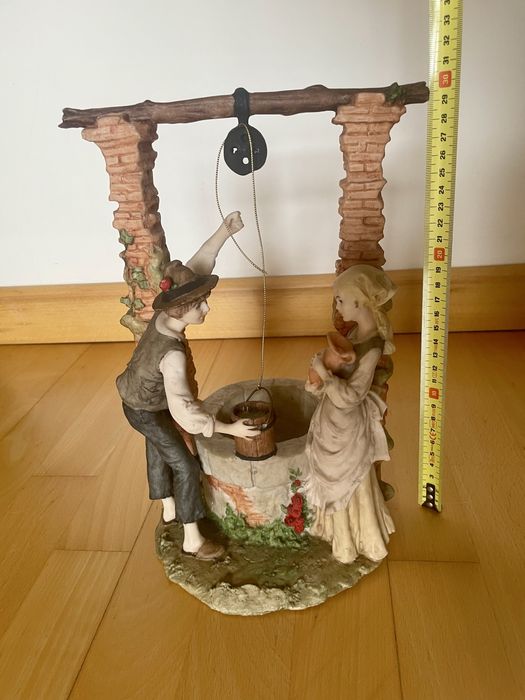 Estatueta Capodimonte G. Armani 1981