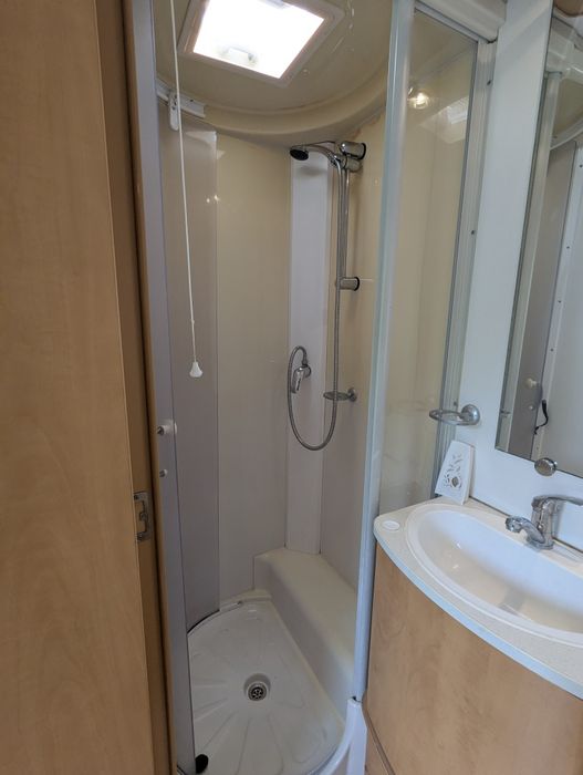 Caravana/ Rodado Duplo / 6 pessoas/levo ao local