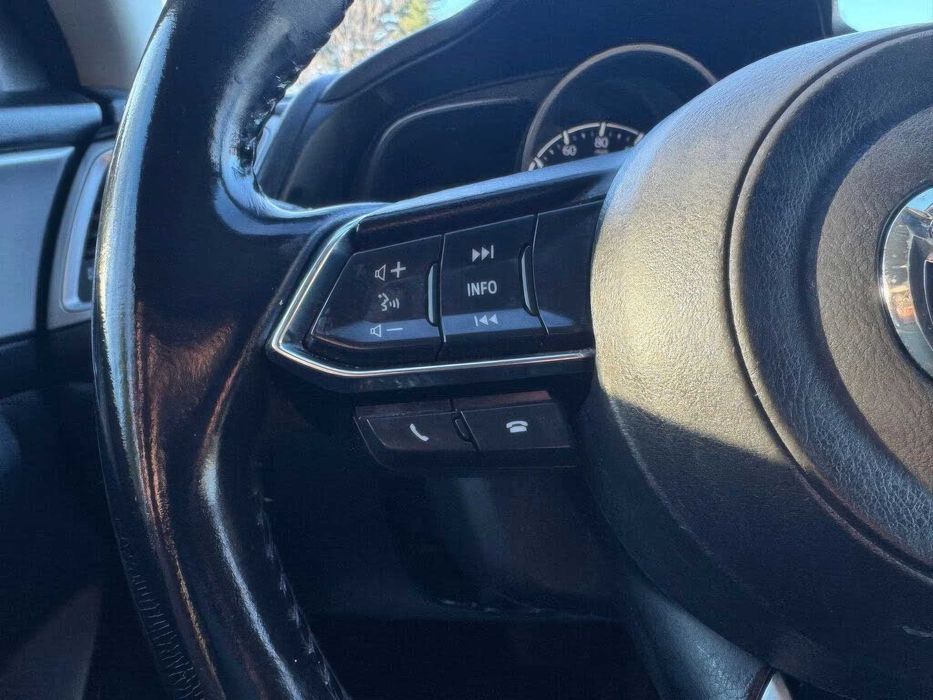 Mazda 3 Touring      2017