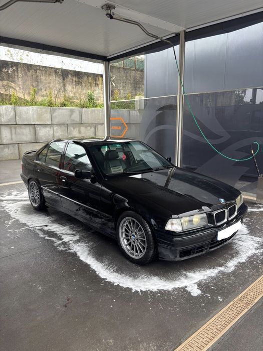 BMW 320i e36 a circular