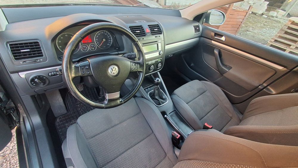 Продам Фольцваген Golf 1,4