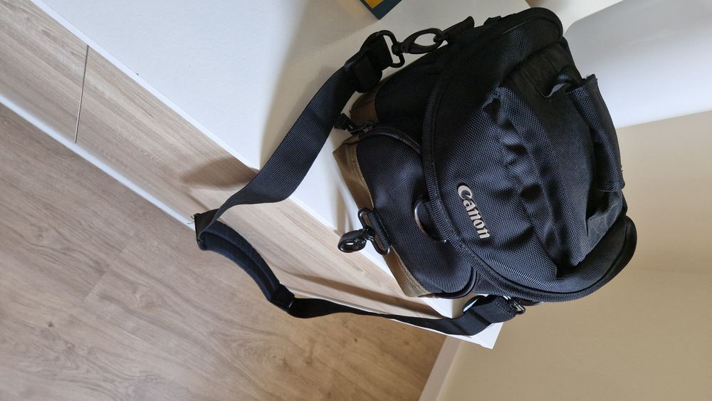 Canon 600D c/objt. 18-55mm + Saco Canon