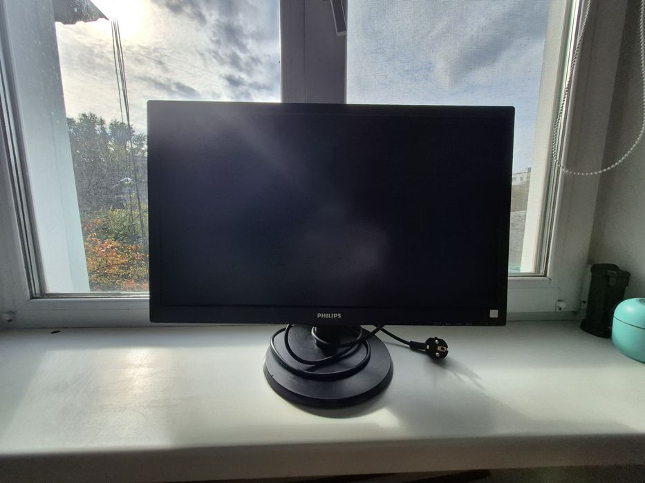Монитор 23" Philips 233V5LAB/01