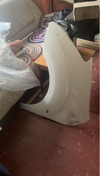 Переднє ліве бу Крило peugeot partner citroen berlingo вантажівок