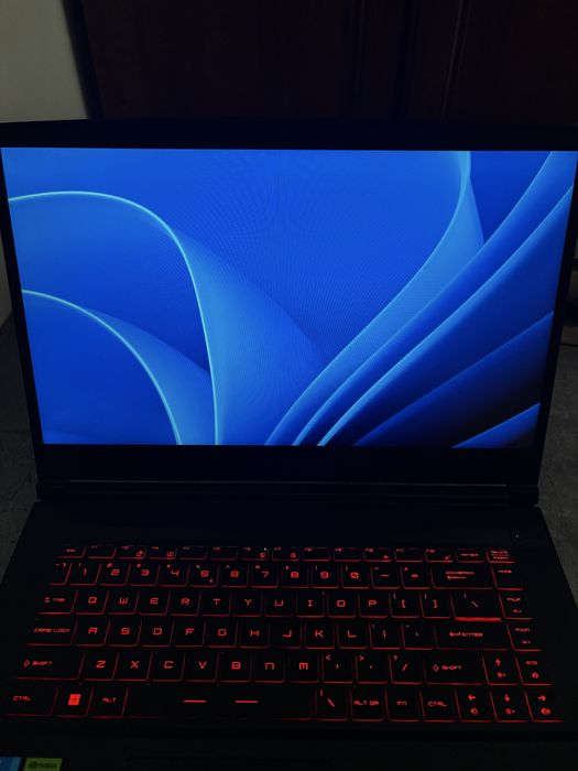 Laptop Gamingowy MSI i5 12th RTX 3050 32GB ram 2TB SSD NVME ZESTAW mysz klawiatura i sluchawki