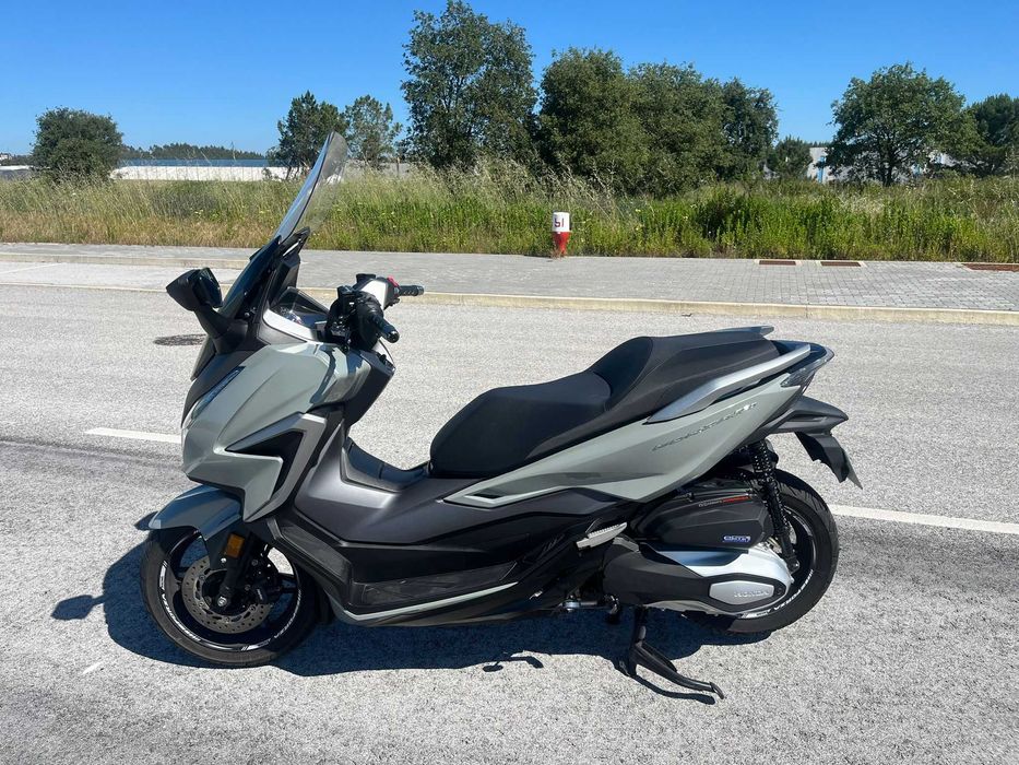 Honda Forza 350