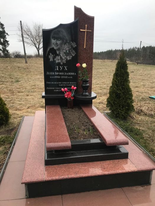 Памятники з граніту