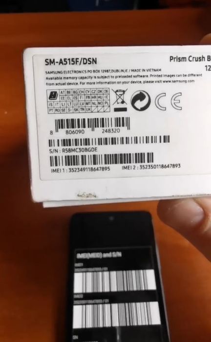 Телефон Samsung A515