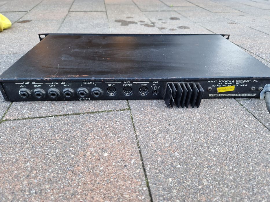 Pogłos ART Multiverb Alpha MIDI Rack