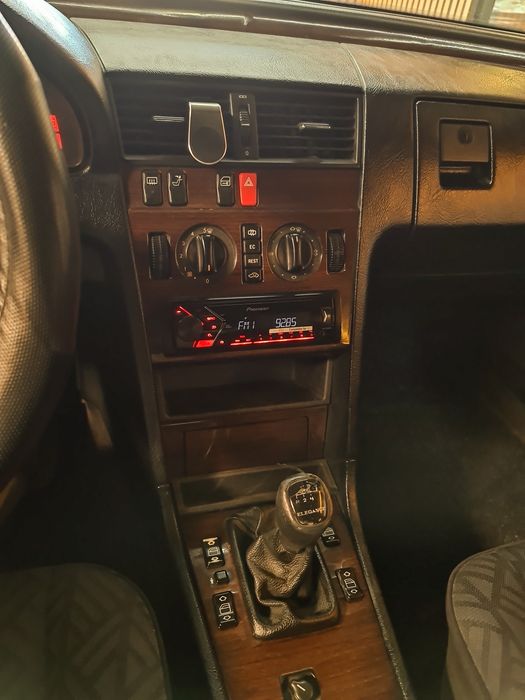 Mercedes-Benz C180