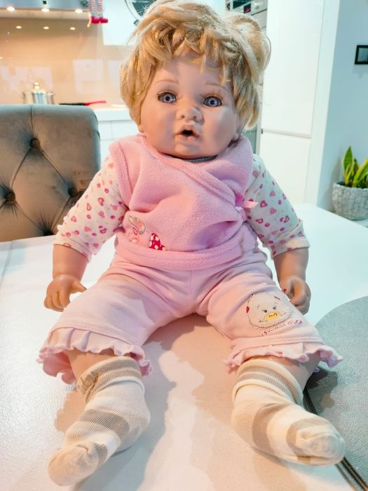 Porcelanowa lalka/bobas