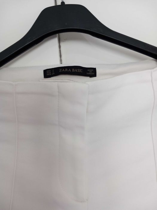 Śmietankowe eleganckie spodnie Zara XS 34