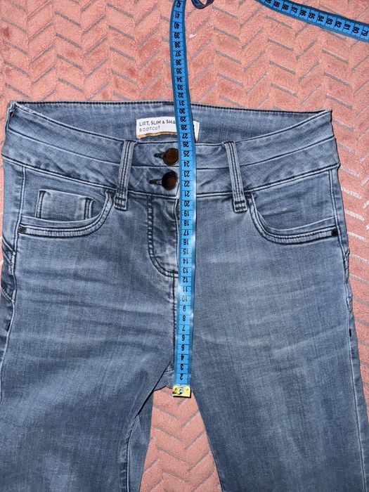 Джинсы клеш, на средней посадке