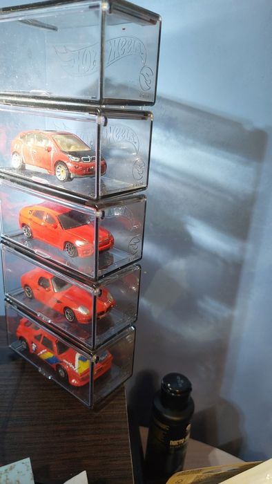 Бокс Hot Wheels.