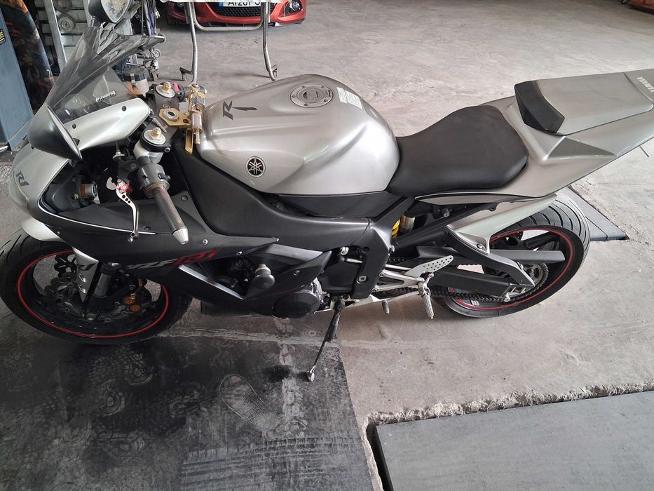 Vendo Yamaha r1 2003