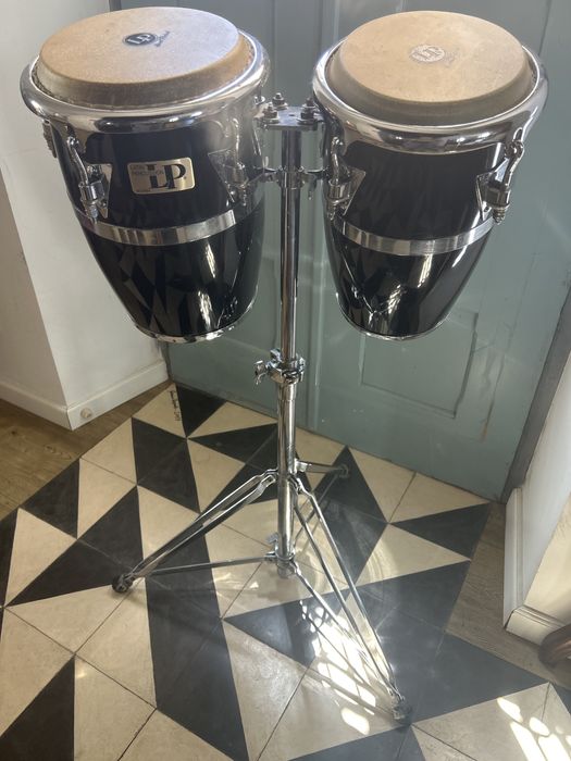 Mini Congas LP (Latin Percussion) + Peles Novas LP + Tripé