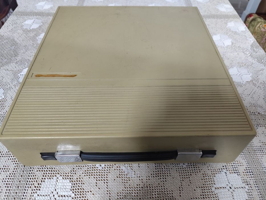 Máquina de escrever ALPHA 500T