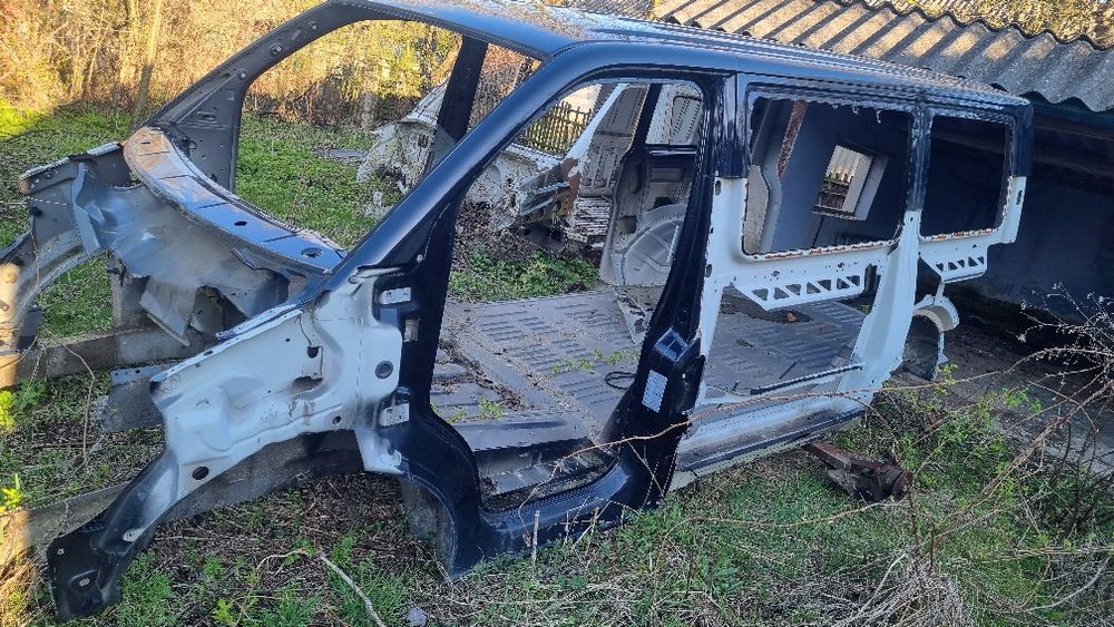 Кузов Фольксваген т 5 бочина, четверть