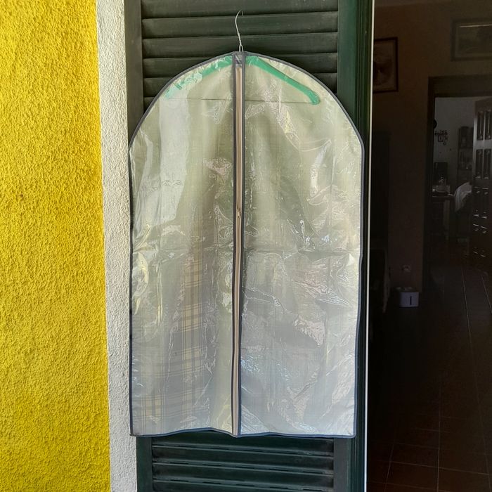 Porta fatos sem uso