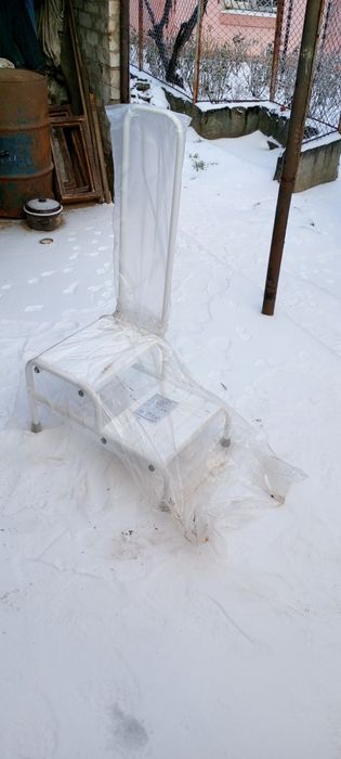 Продам лестницу в ванную комнату