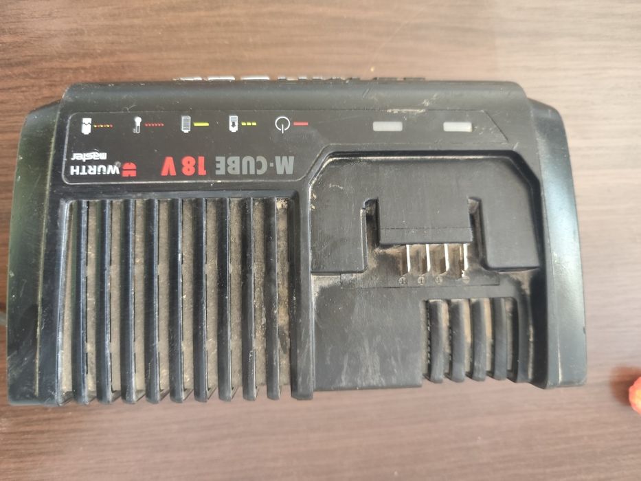 Ładowarka wurth m-cube