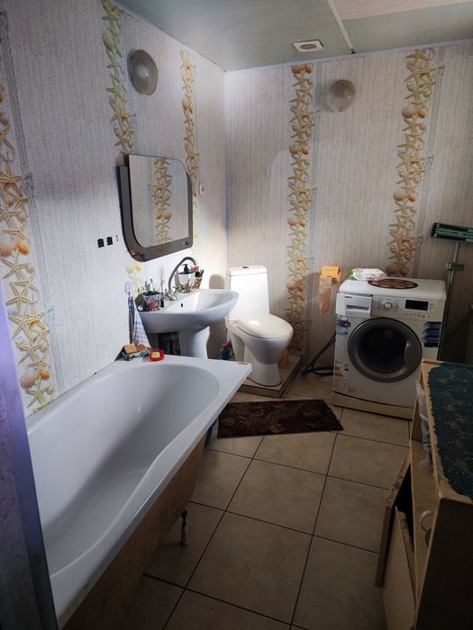 Продам будинок район басейна Мікомп