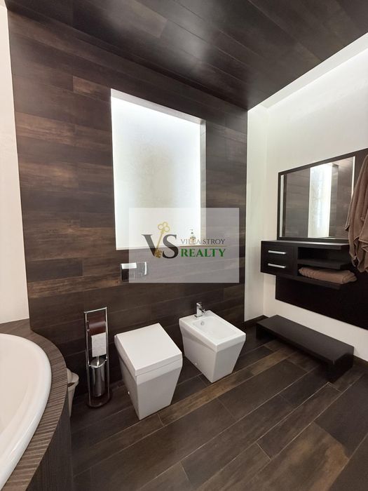 Продаж квартири в Одесі, 3 кімнати, 14/24 поверх, 145 м²